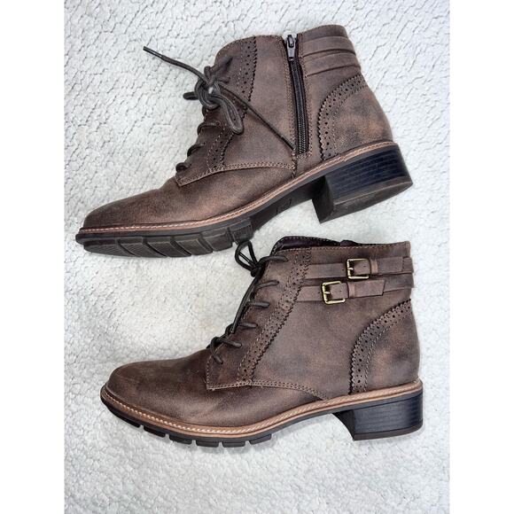 CLIFFS By White Mountain Elibeth Stacked Heel Lace-Up Ankle Bootie - size 9.5 - Picture 4 of 11